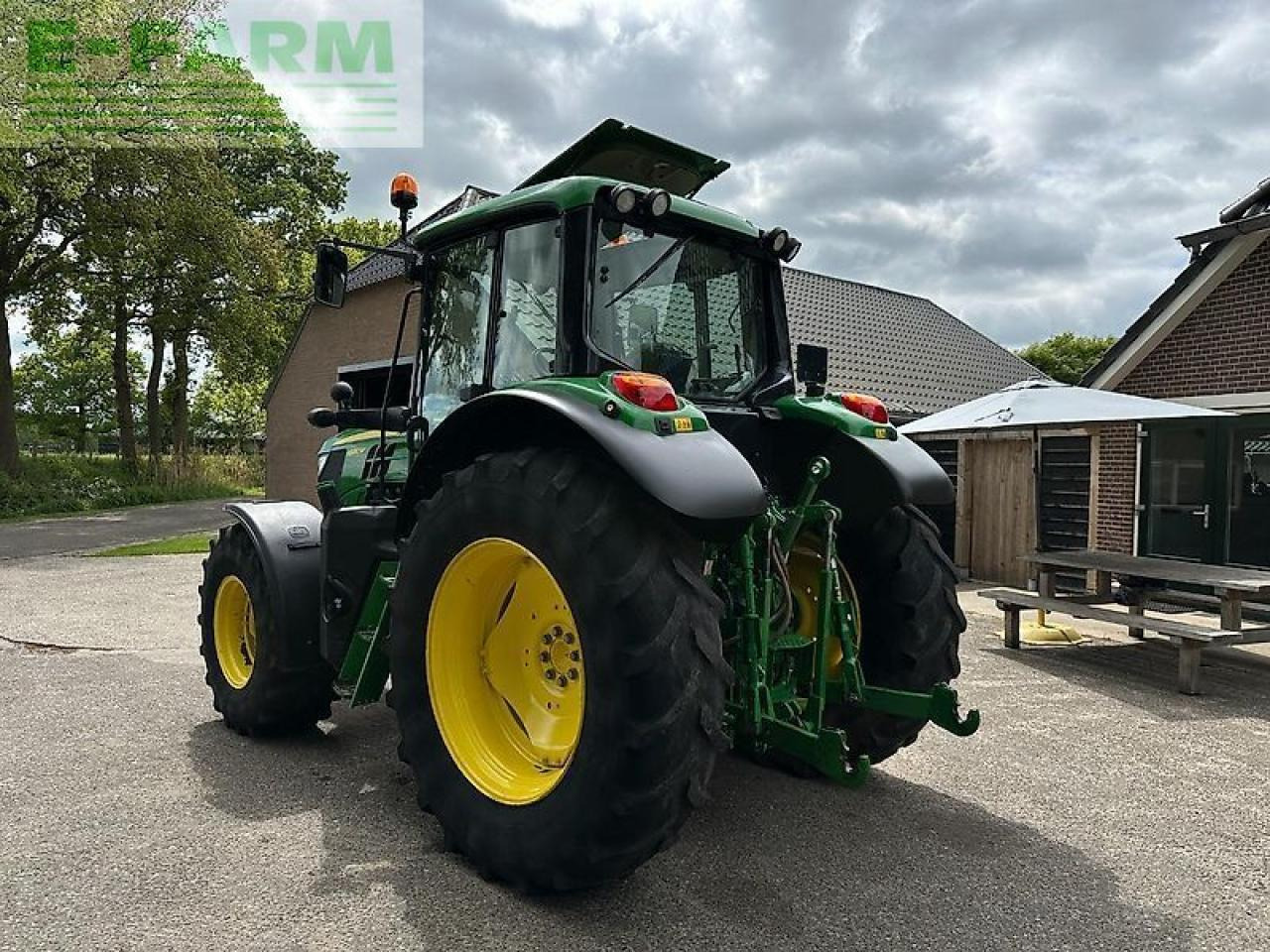John Deere 6130m pq+ - Farm tractor: picture 3 John Deere 6130m pq+ - Farm tractor: picture 3