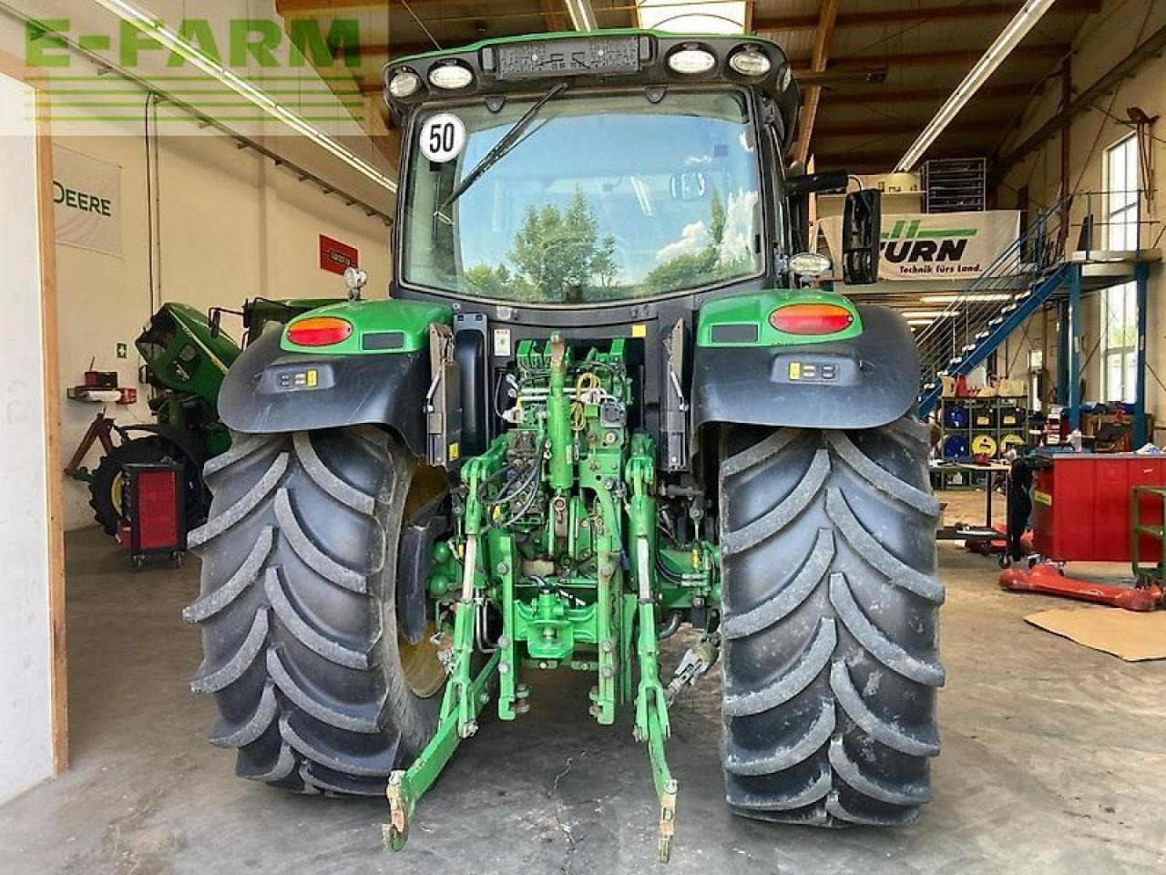 John Deere 6130r - Farm tractor: picture 4 John Deere 6130r - Farm tractor: picture 4