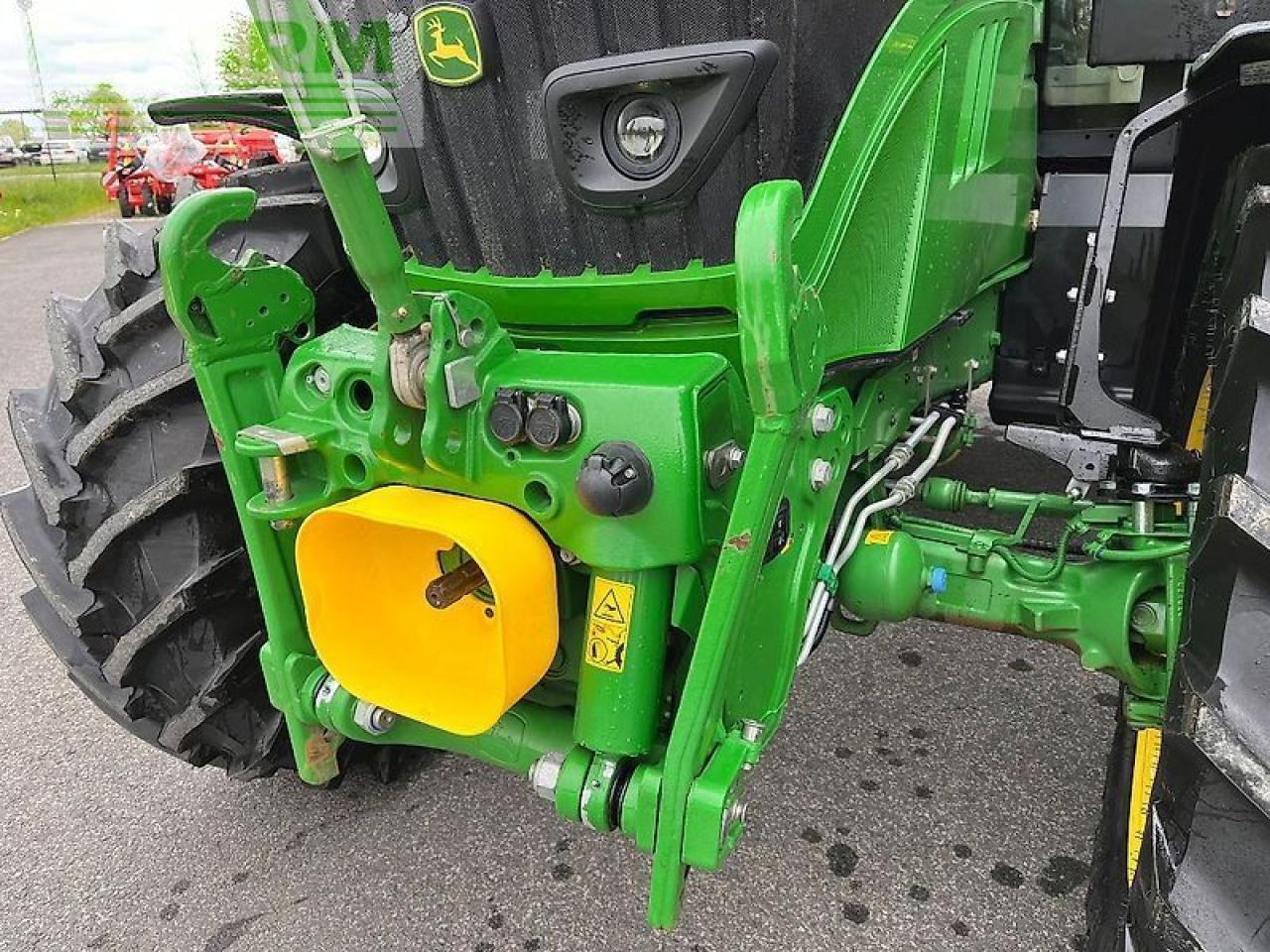 John Deere 6130r - Farm tractor: picture 5 John Deere 6130r - Farm tractor: picture 5