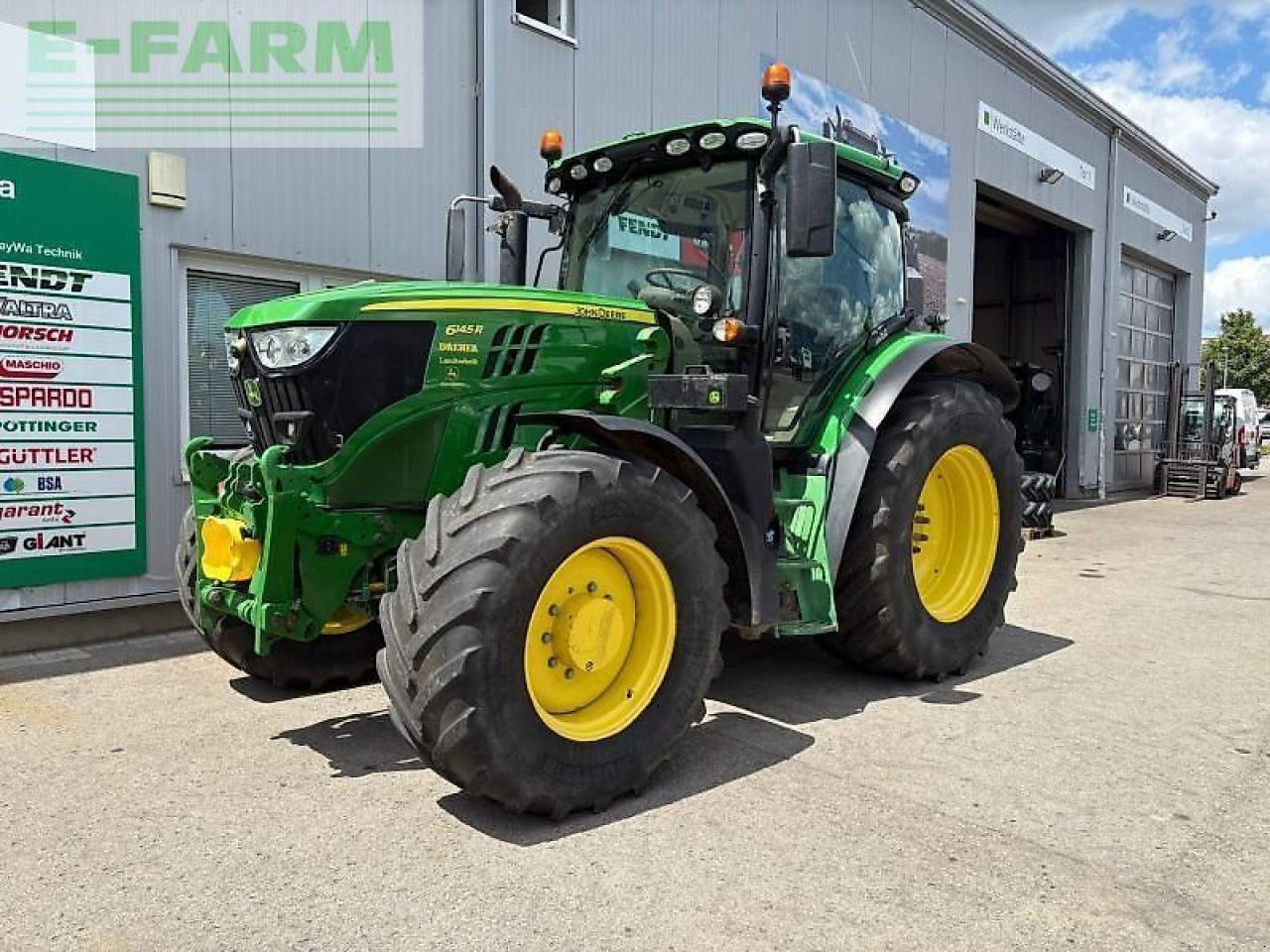 John Deere 6145 r premium - Farm tractor: picture 1 John Deere 6145 r premium - Farm tractor: picture 1