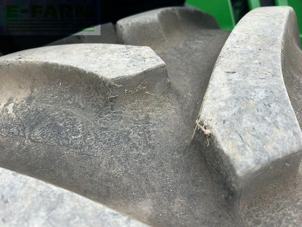 Farm tractor John Deere 6150r: picture 7