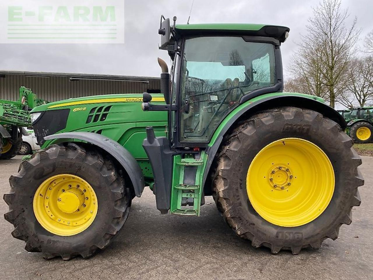John Deere 6150r - Farm tractor: picture 2 John Deere 6150r - Farm tractor: picture 2