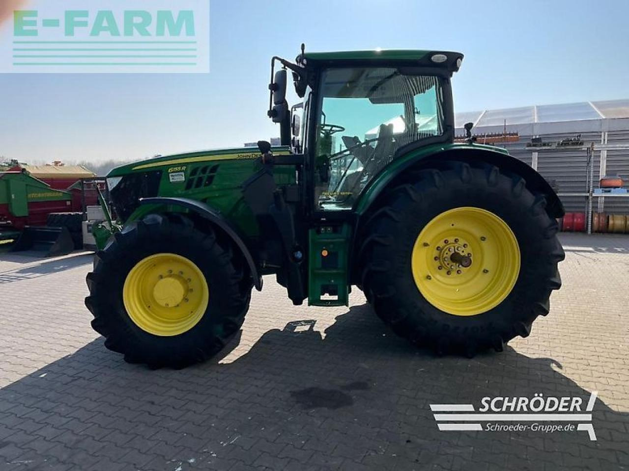 John Deere 6155 r - Farm tractor: picture 4 John Deere 6155 r - Farm tractor: picture 4
