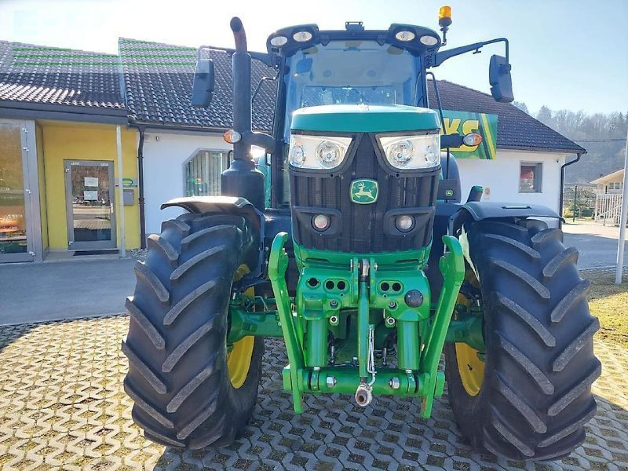John Deere 6155m - Farm tractor: picture 2 John Deere 6155m - Farm tractor: picture 2