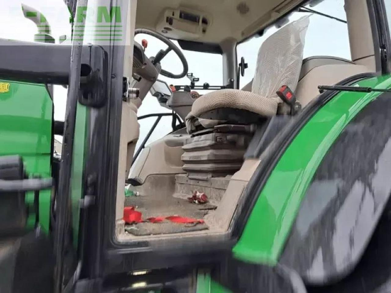 John Deere 6155r - Farm tractor: picture 5 John Deere 6155r - Farm tractor: picture 5