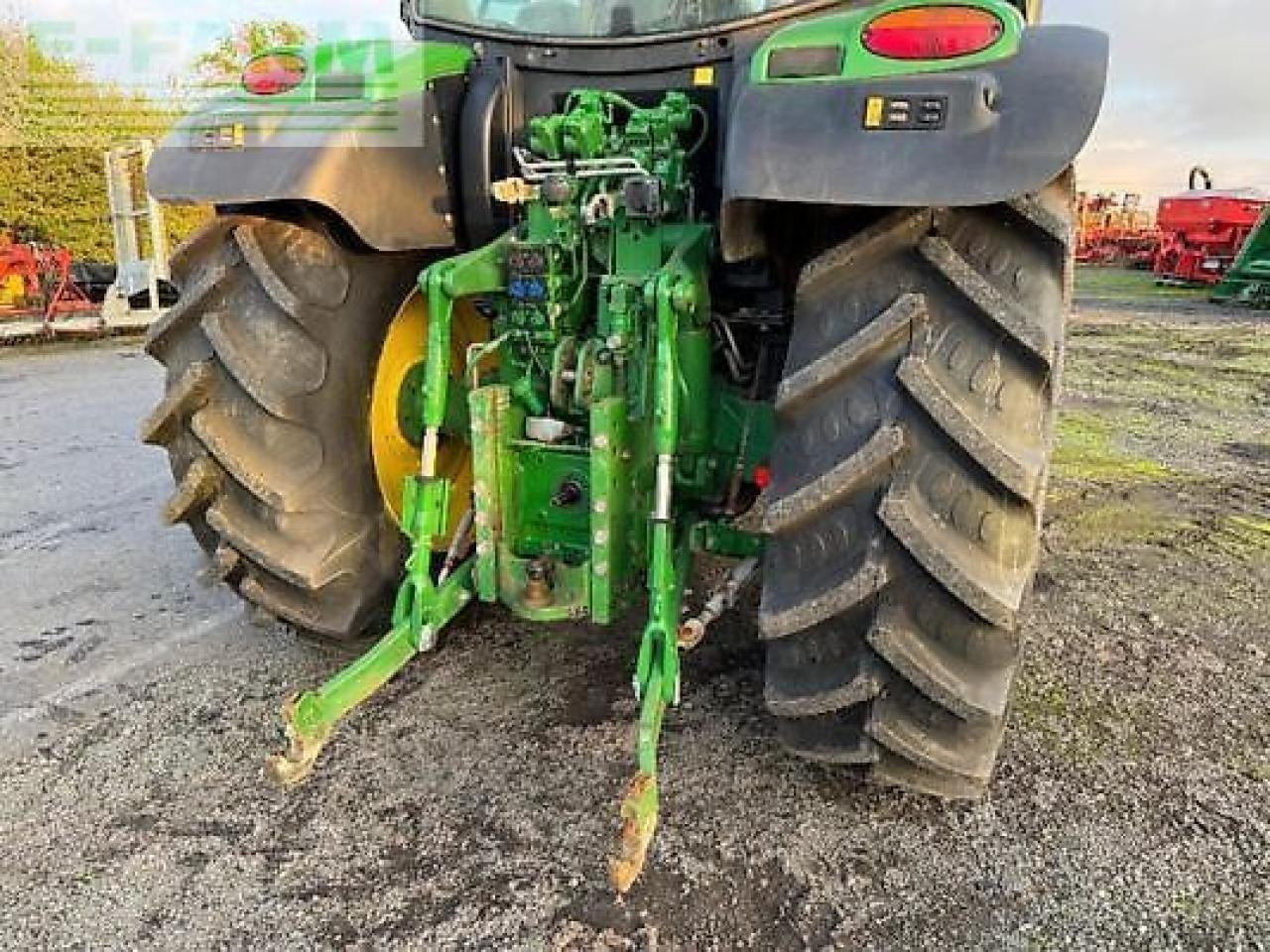 John Deere 6155r - Farm tractor: picture 5 John Deere 6155r - Farm tractor: picture 5