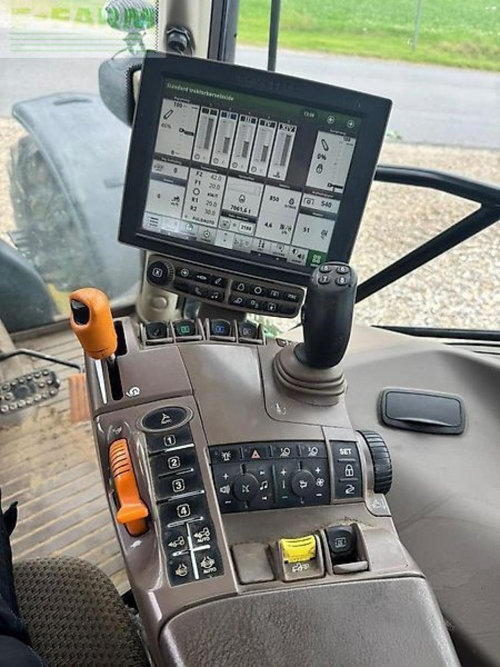 John Deere 6155r - Farm tractor: picture 4 John Deere 6155r - Farm tractor: picture 4