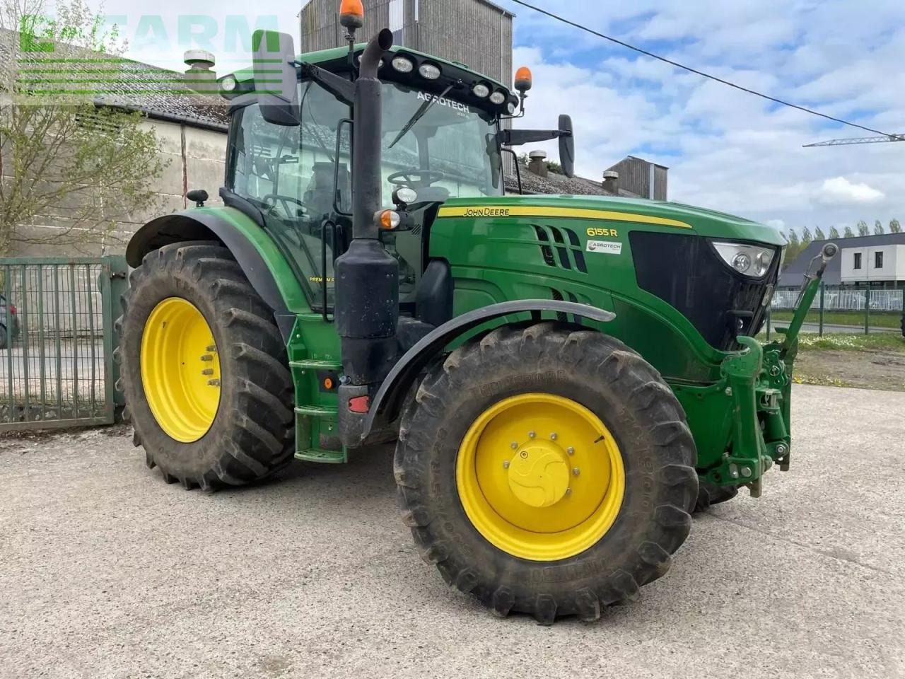 John Deere 6155r - Farm tractor: picture 3 John Deere 6155r - Farm tractor: picture 3