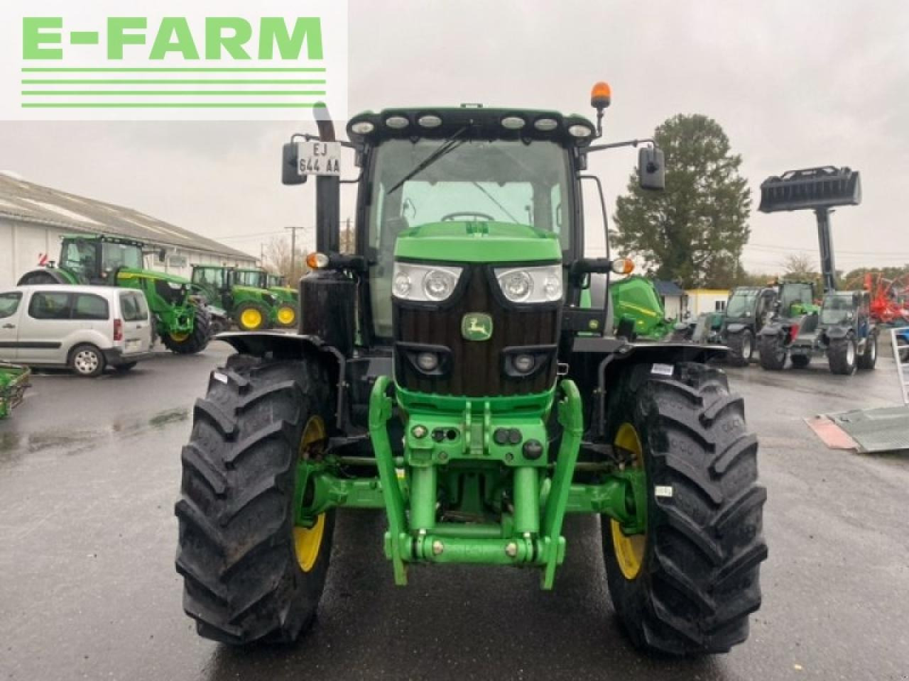 John Deere 6155r - Farm tractor: picture 2 John Deere 6155r - Farm tractor: picture 2