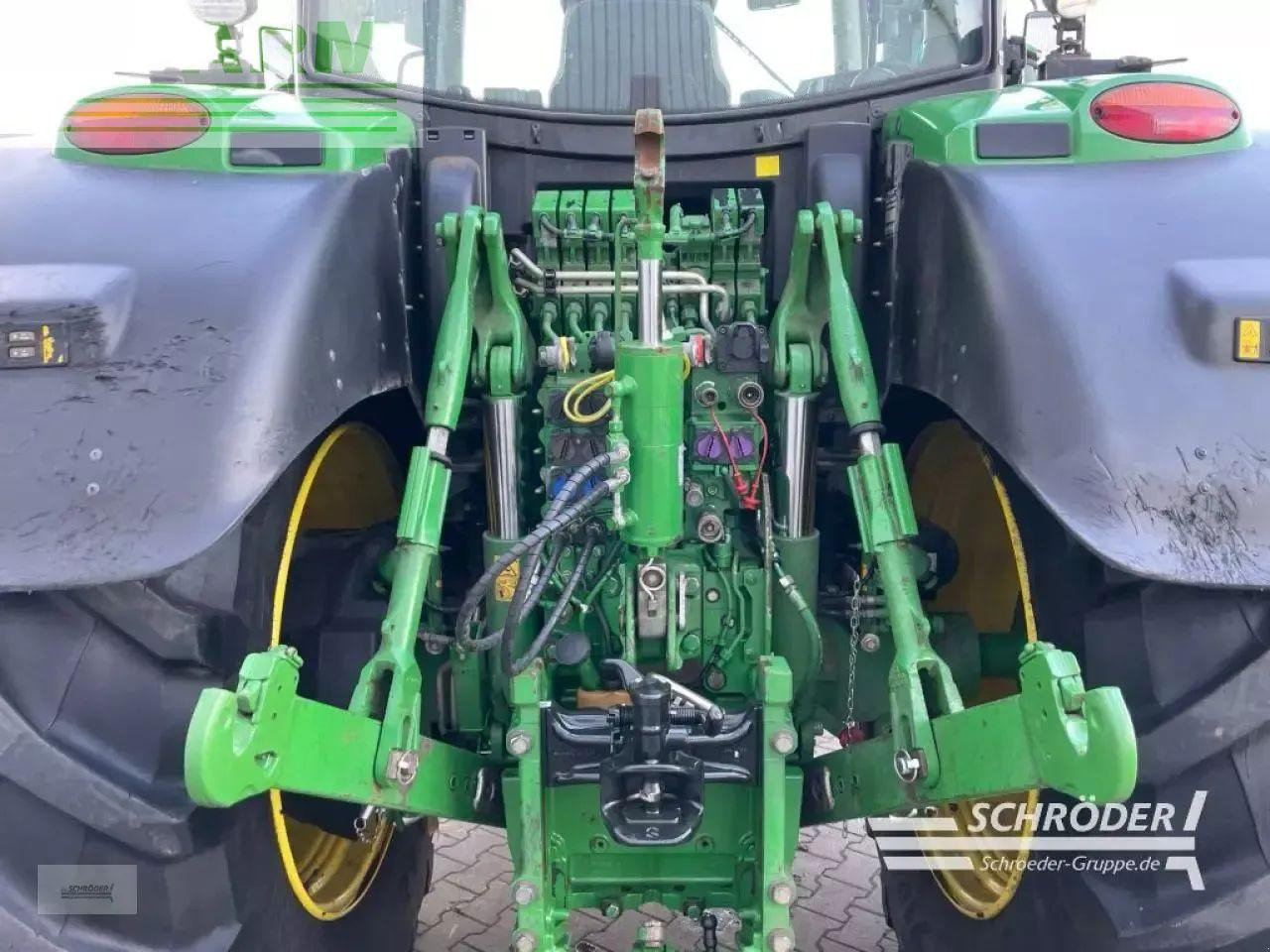 Farm tractor John Deere 6175 r: picture 9