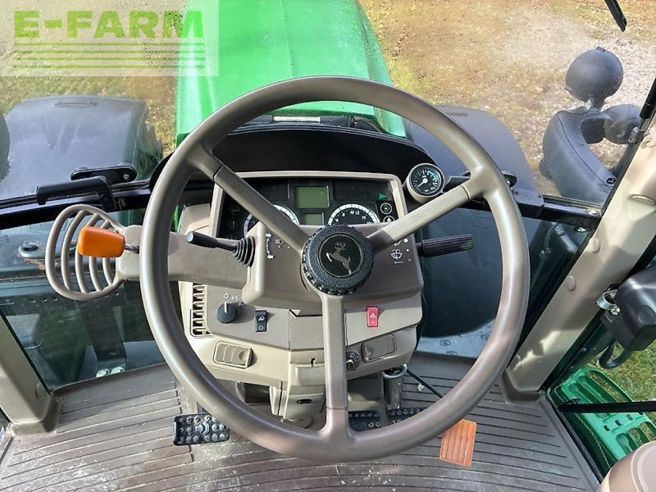 John Deere 6175m command quad - Farm tractor: picture 4 John Deere 6175m command quad - Farm tractor: picture 4