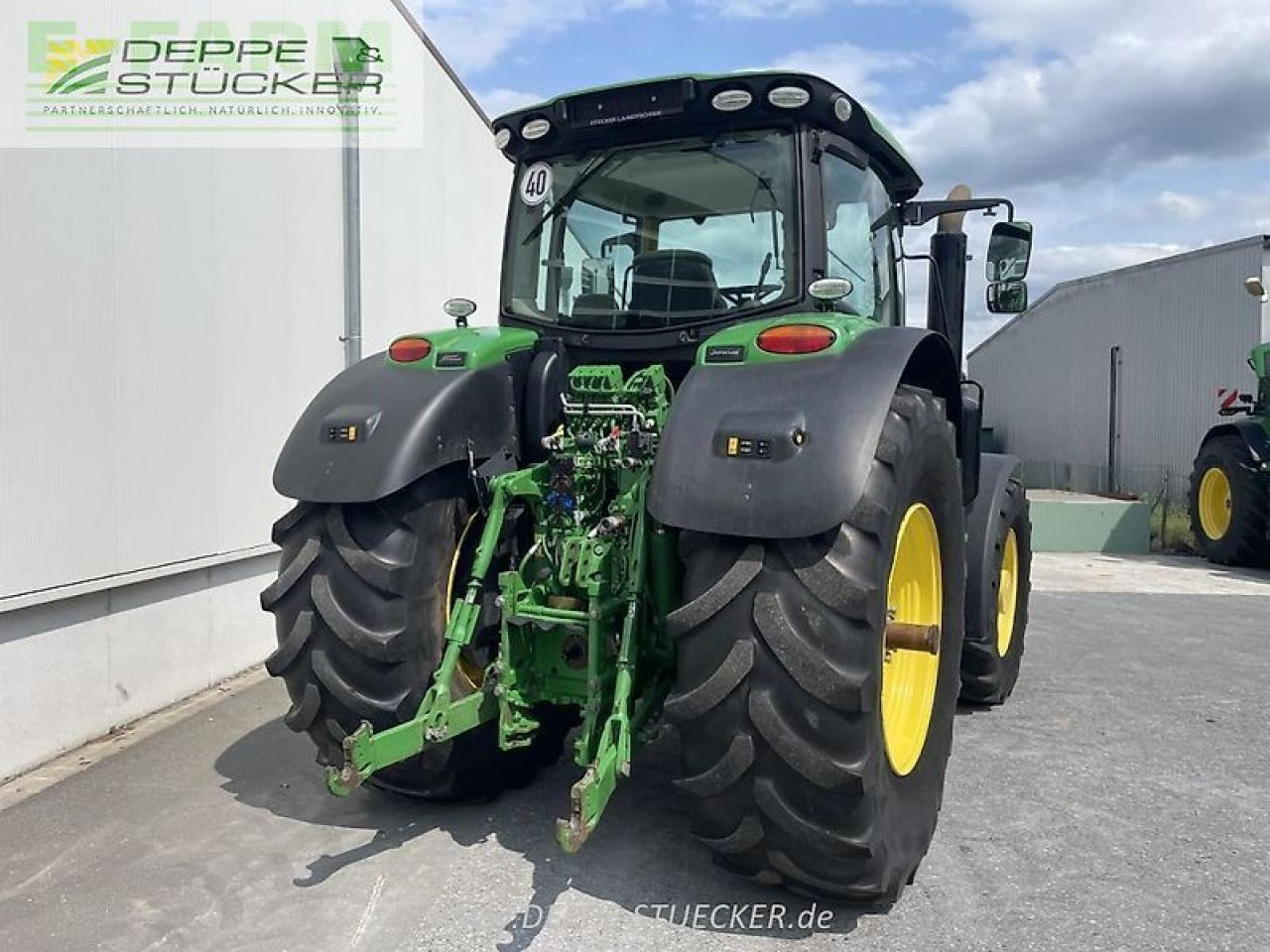 John Deere 6175r - Farm tractor: picture 2 John Deere 6175r - Farm tractor: picture 2
