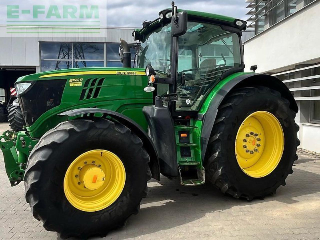 John Deere 6190r - Farm tractor: picture 2 John Deere 6190r - Farm tractor: picture 2