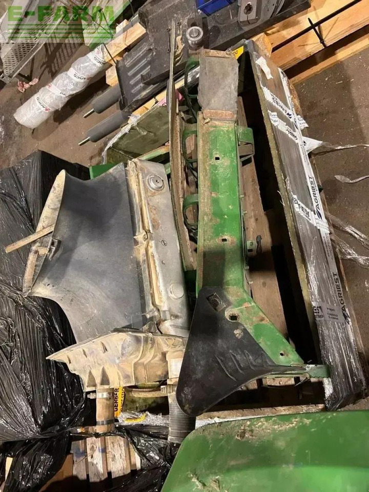 John Deere 6190r - Farm tractor: picture 2 John Deere 6190r - Farm tractor: picture 2