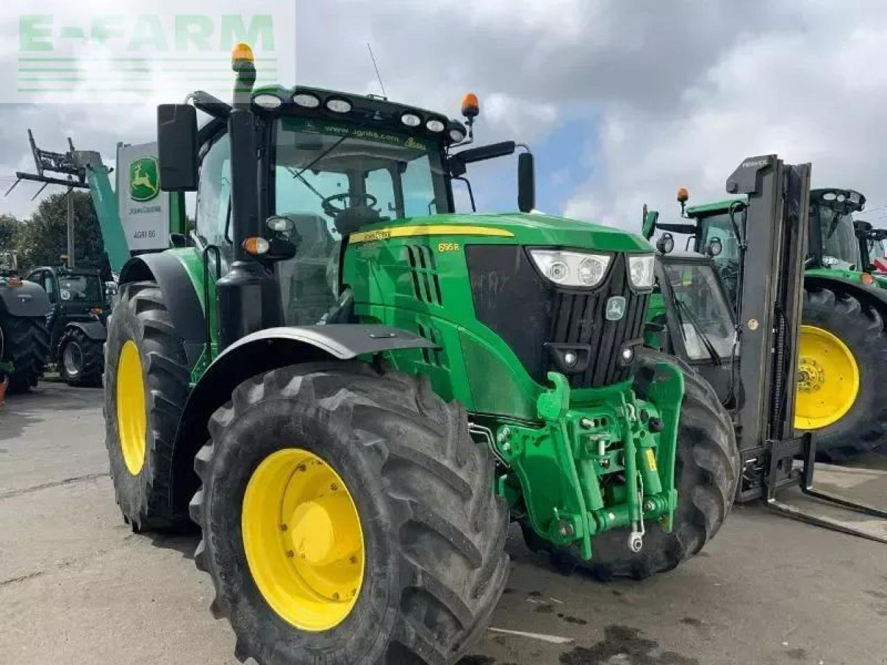 John Deere 6195r - Farm tractor: picture 1 John Deere 6195r - Farm tractor: picture 1