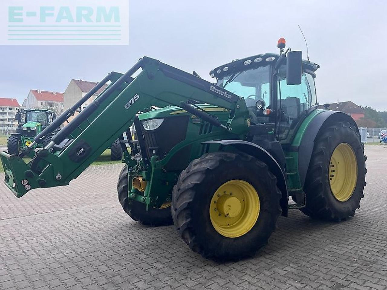 John Deere 6215r - Farm tractor: picture 4 John Deere 6215r - Farm tractor: picture 4