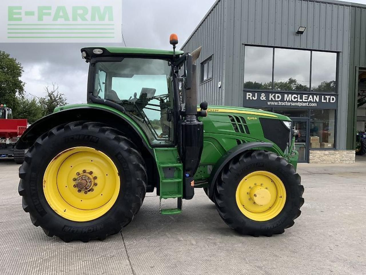 John Deere 6215r (st23802) - Farm tractor: picture 1 John Deere 6215r (st23802) - Farm tractor: picture 1