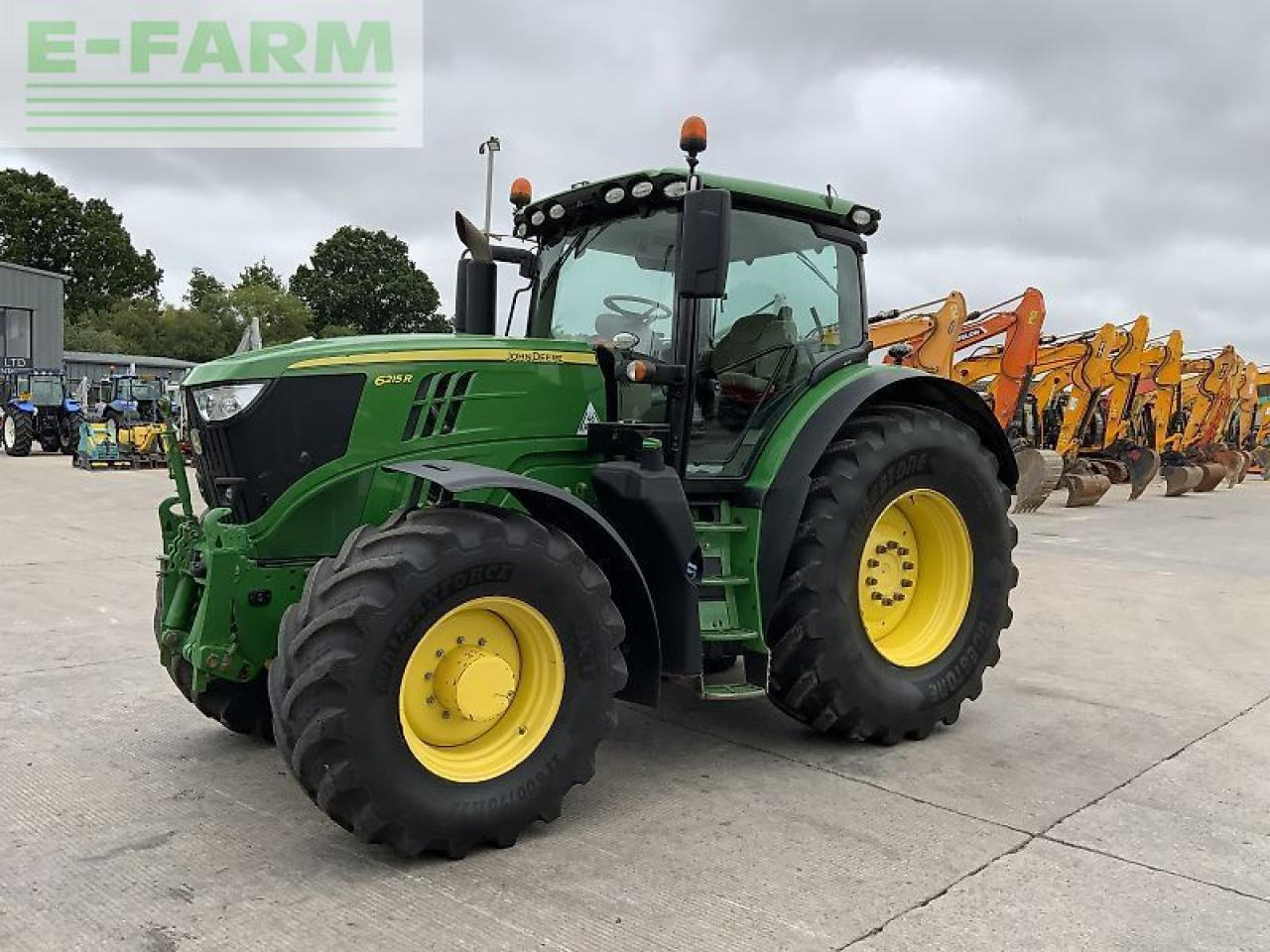 John Deere 6215r tractor (st23353) - Farm tractor: picture 4 John Deere 6215r tractor (st23353) - Farm tractor: picture 4