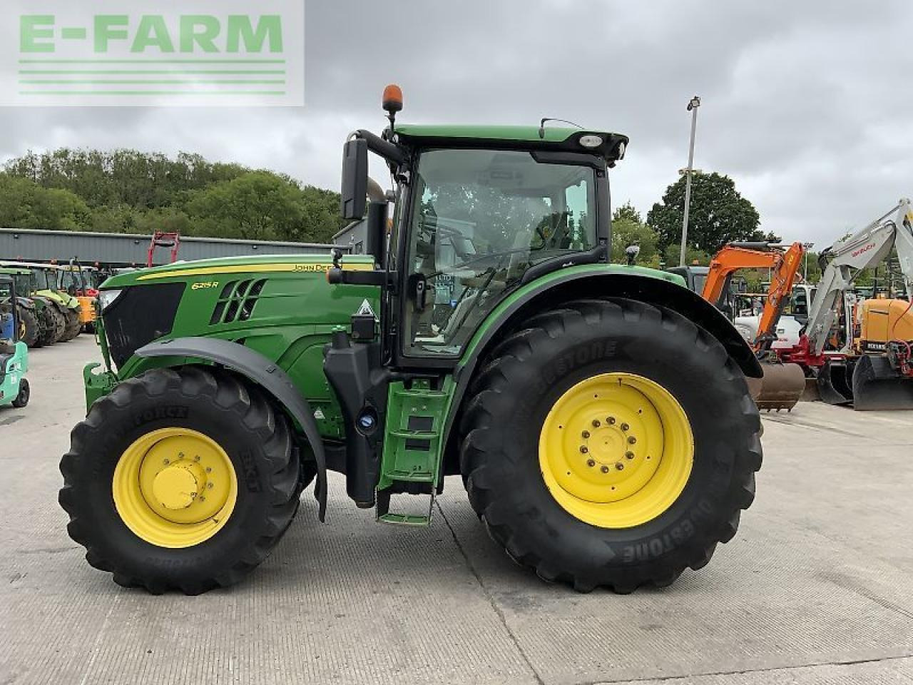 John Deere 6215r tractor (st23353) - Farm tractor: picture 5 John Deere 6215r tractor (st23353) - Farm tractor: picture 5