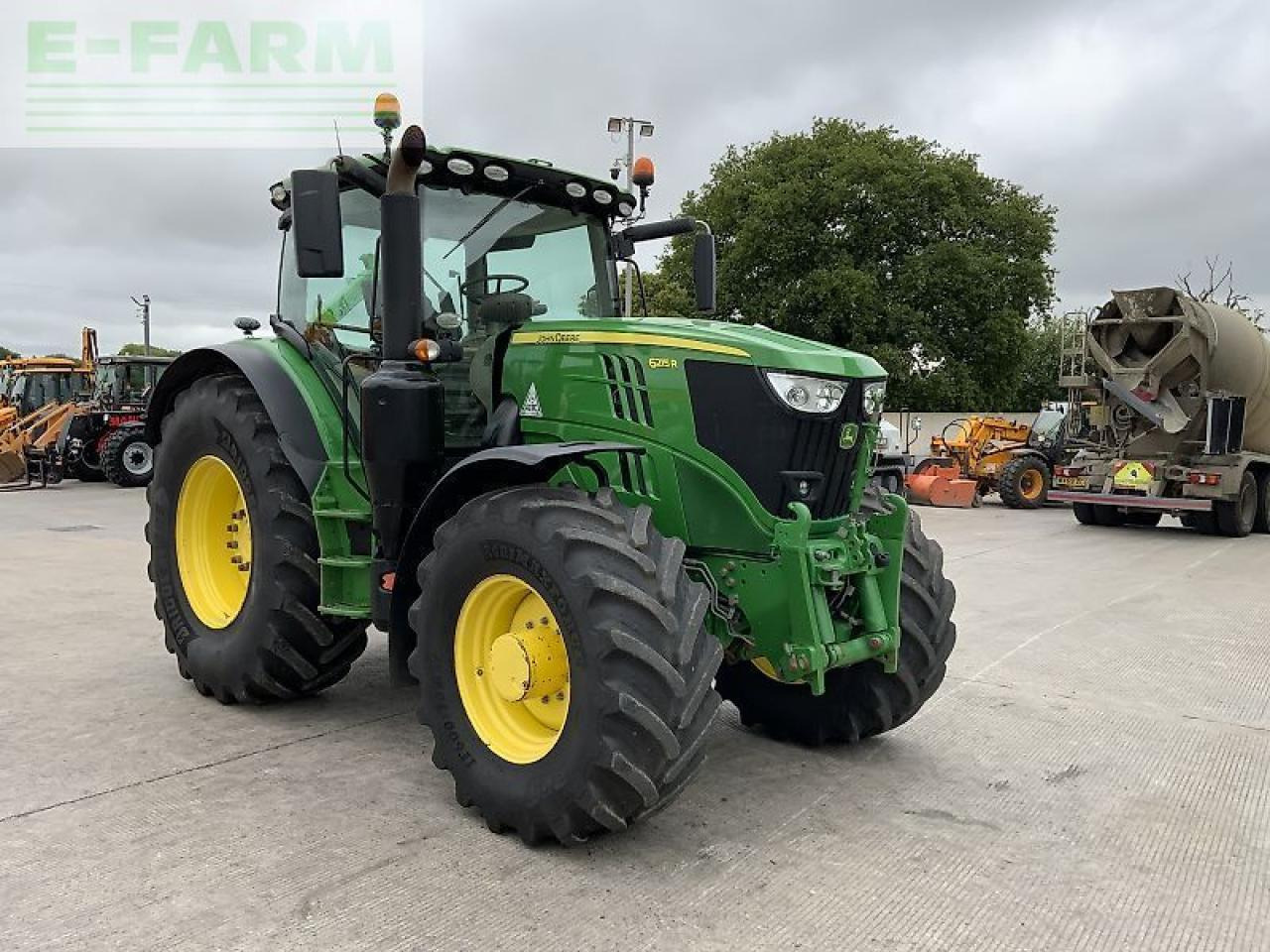 John Deere 6215r tractor (st23353) - Farm tractor: picture 2 John Deere 6215r tractor (st23353) - Farm tractor: picture 2