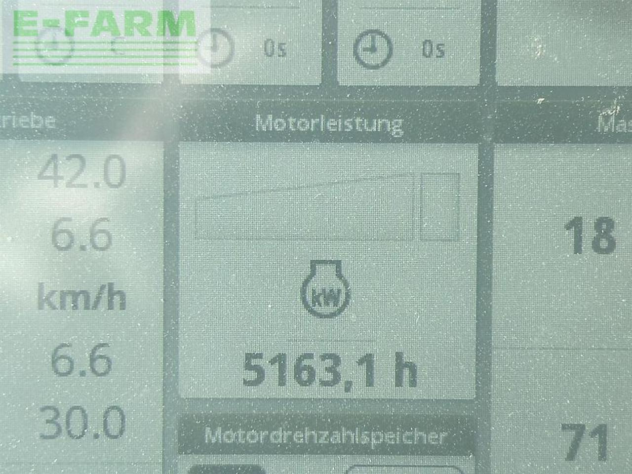 John Deere 6215r - Farm tractor: picture 5 John Deere 6215r - Farm tractor: picture 5