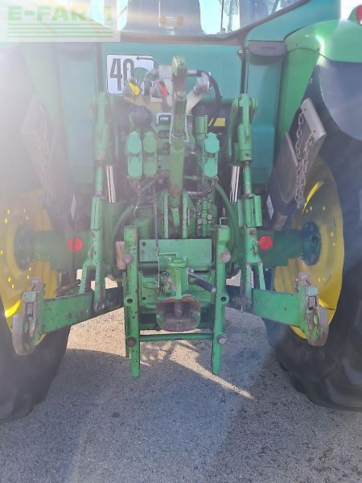 John Deere 6220 premium - Farm tractor: picture 5 John Deere 6220 premium - Farm tractor: picture 5