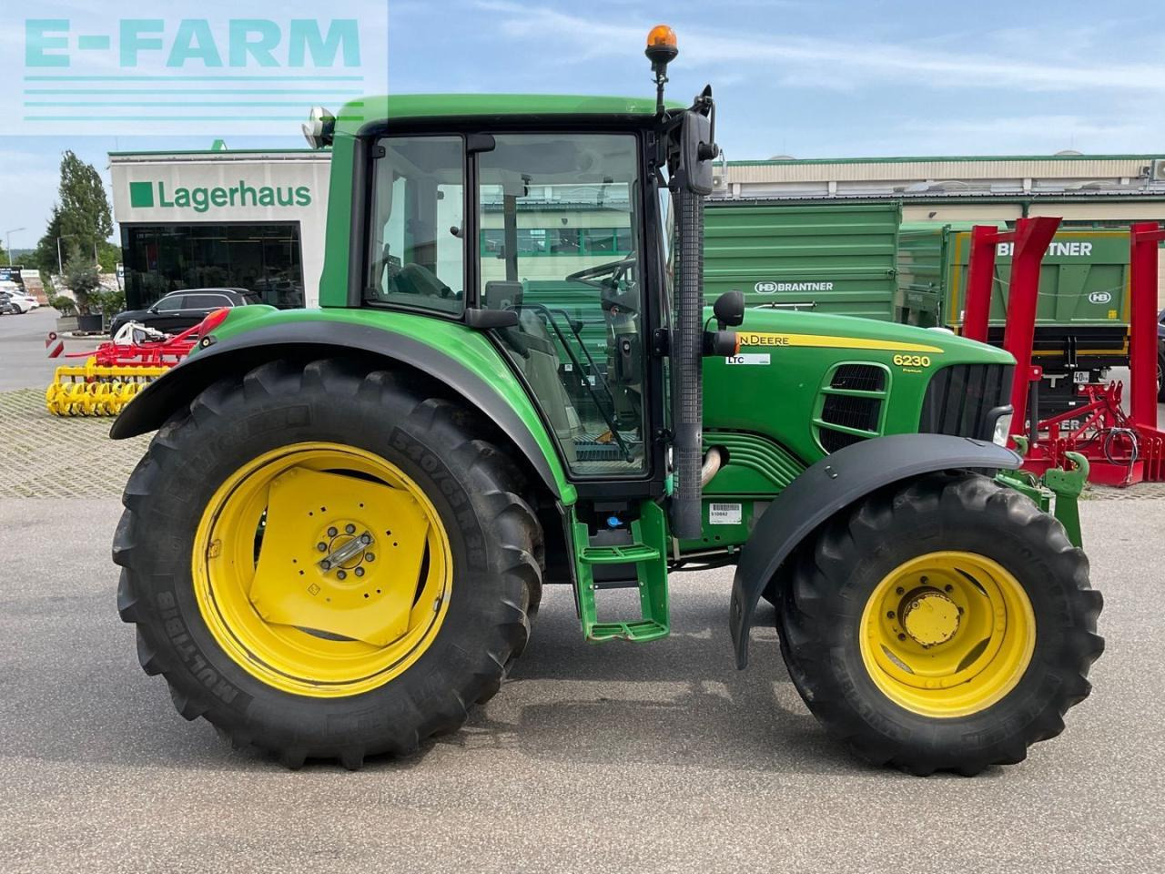 John Deere 6230 PREMIUM - Farm tractor: picture 5 John Deere 6230 PREMIUM - Farm tractor: picture 5