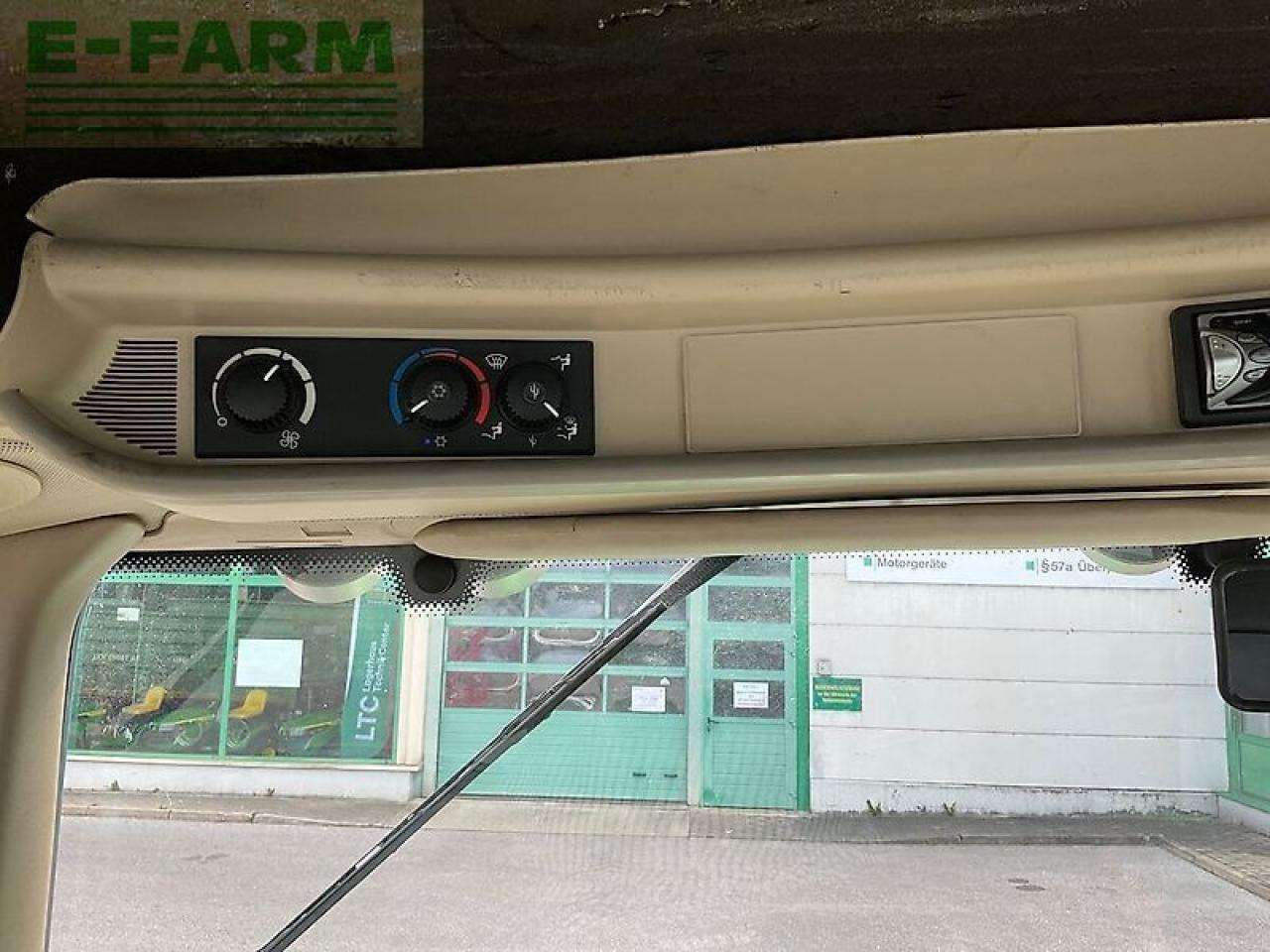 Farm tractor John Deere 6230 premium: picture 13