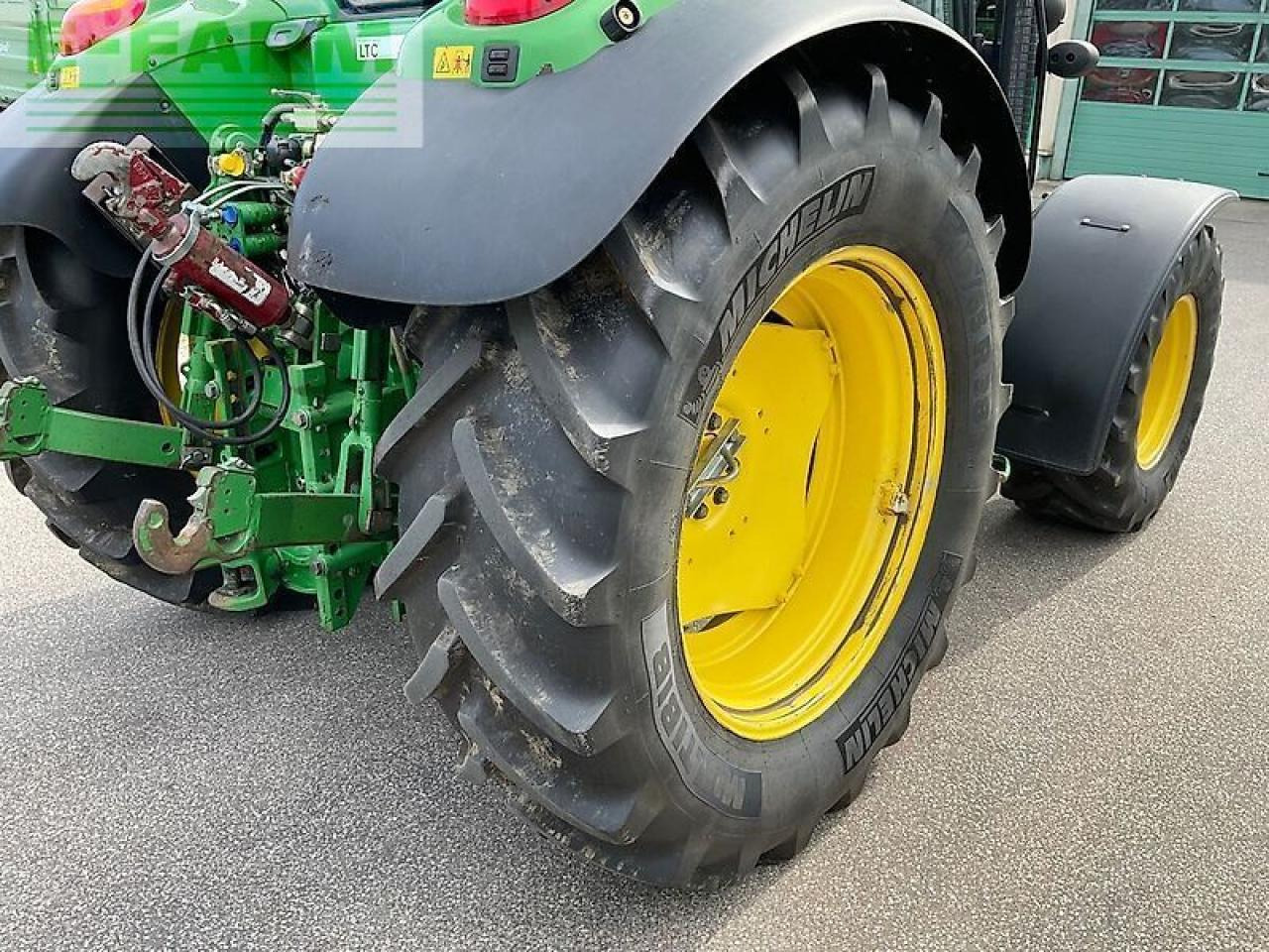 Farm tractor John Deere 6230 premium: picture 15