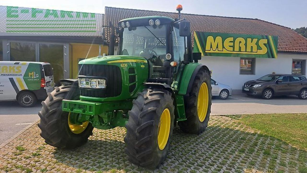 John Deere 6230 premium - Farm tractor: picture 1 John Deere 6230 premium - Farm tractor: picture 1