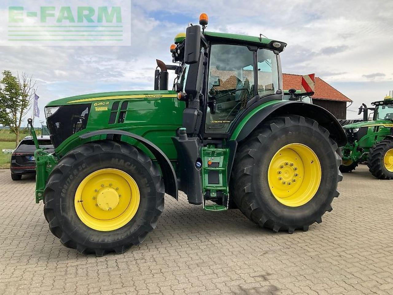 John Deere 6250 r - Farm tractor: picture 3 John Deere 6250 r - Farm tractor: picture 3