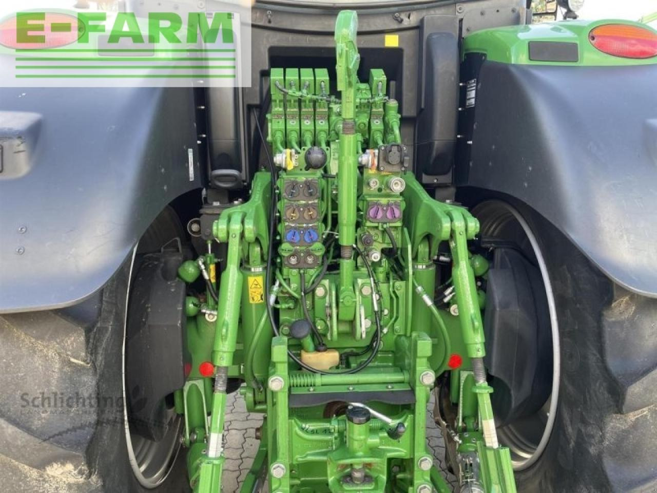 John Deere 6250r - Farm tractor: picture 5 John Deere 6250r - Farm tractor: picture 5