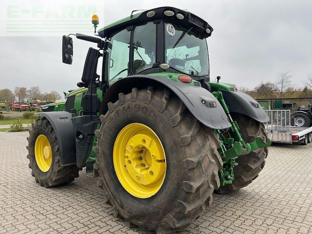 John Deere 6250r - Farm tractor: picture 3 John Deere 6250r - Farm tractor: picture 3