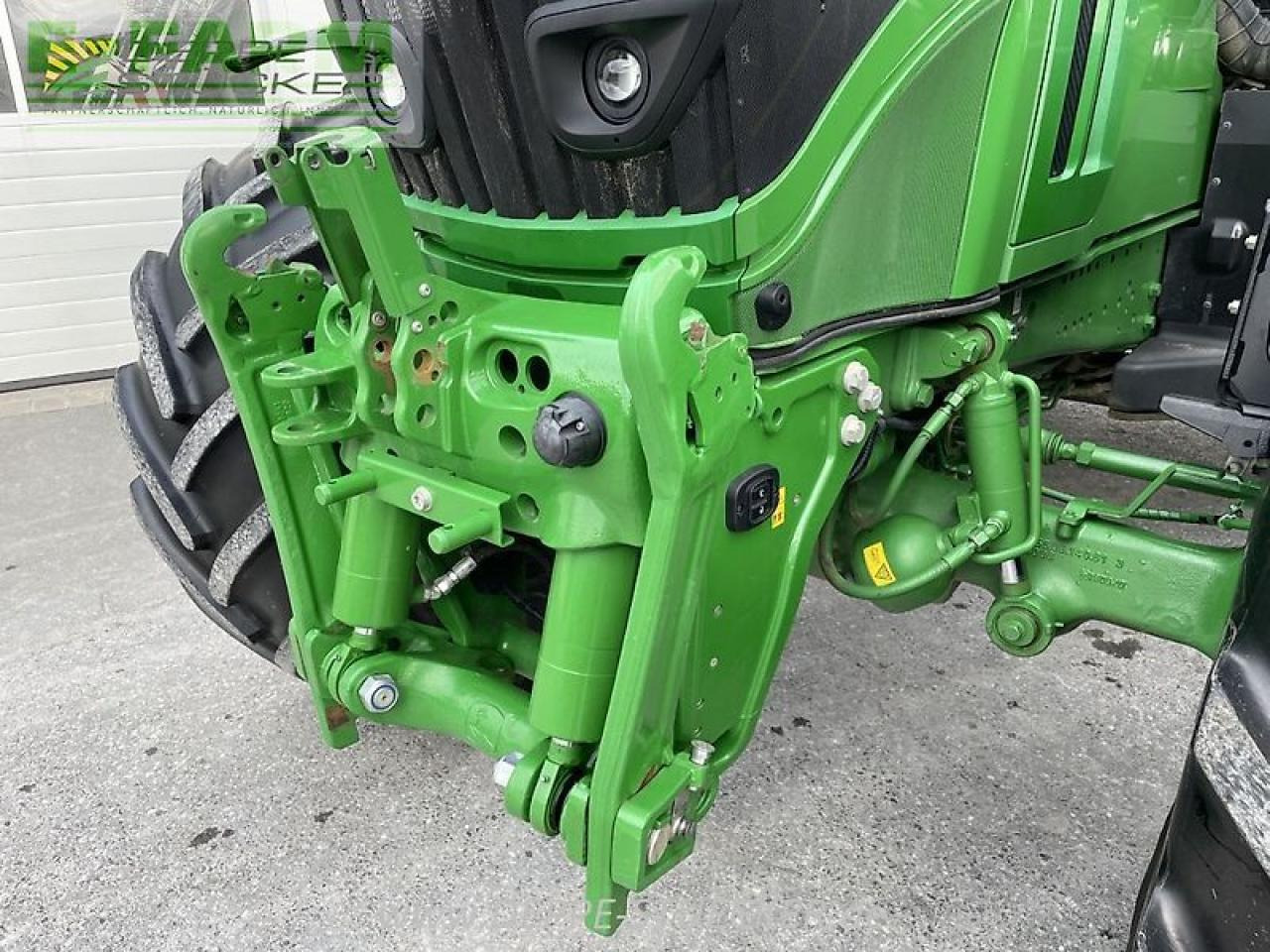 Farm tractor John Deere 6250r: picture 13
