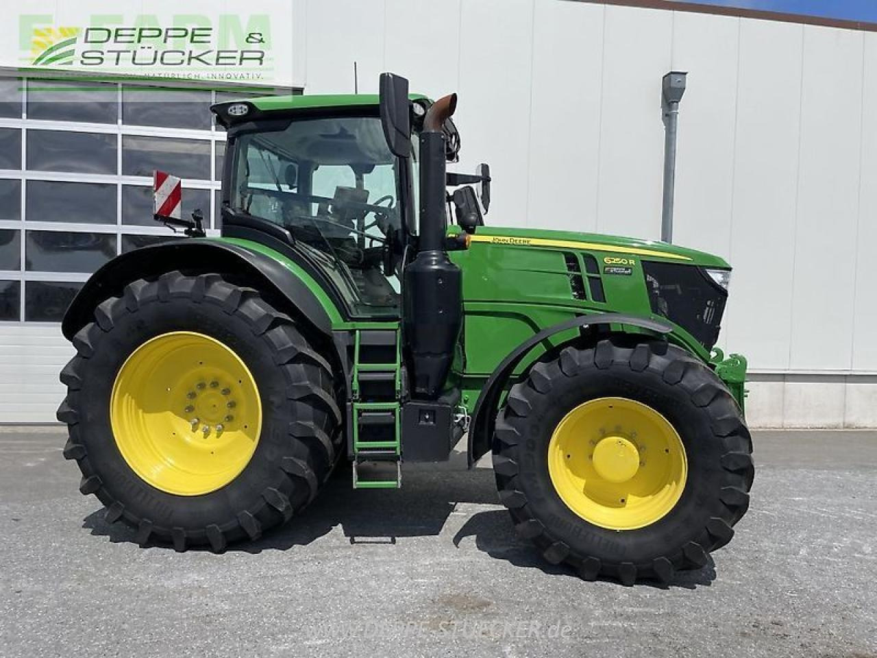 John Deere 6250r - Farm tractor: picture 3 John Deere 6250r - Farm tractor: picture 3