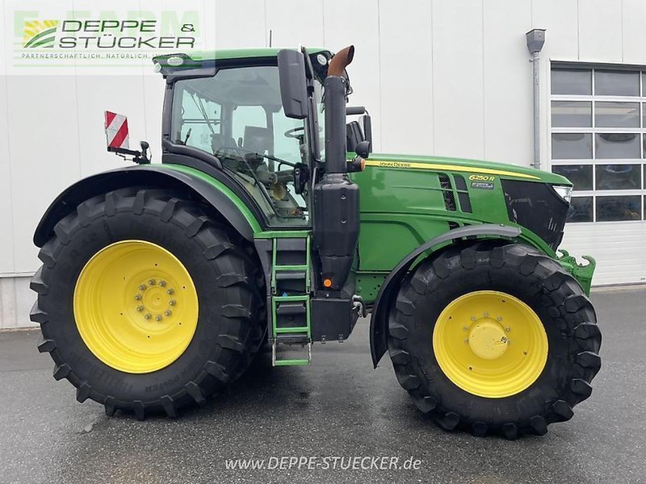 John Deere 6250r - Farm tractor: picture 3 John Deere 6250r - Farm tractor: picture 3