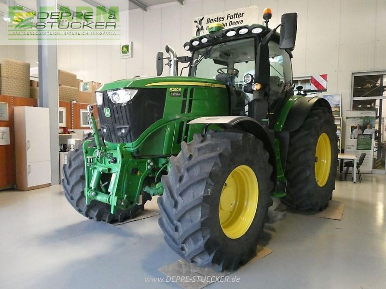 John Deere 6250r - Farm tractor: picture 1 John Deere 6250r - Farm tractor: picture 1