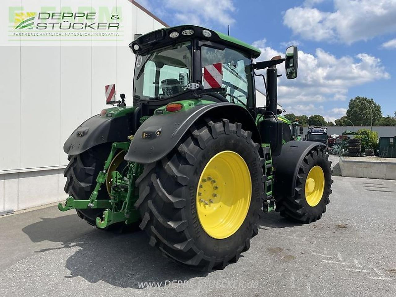 John Deere 6250r - Farm tractor: picture 2 John Deere 6250r - Farm tractor: picture 2