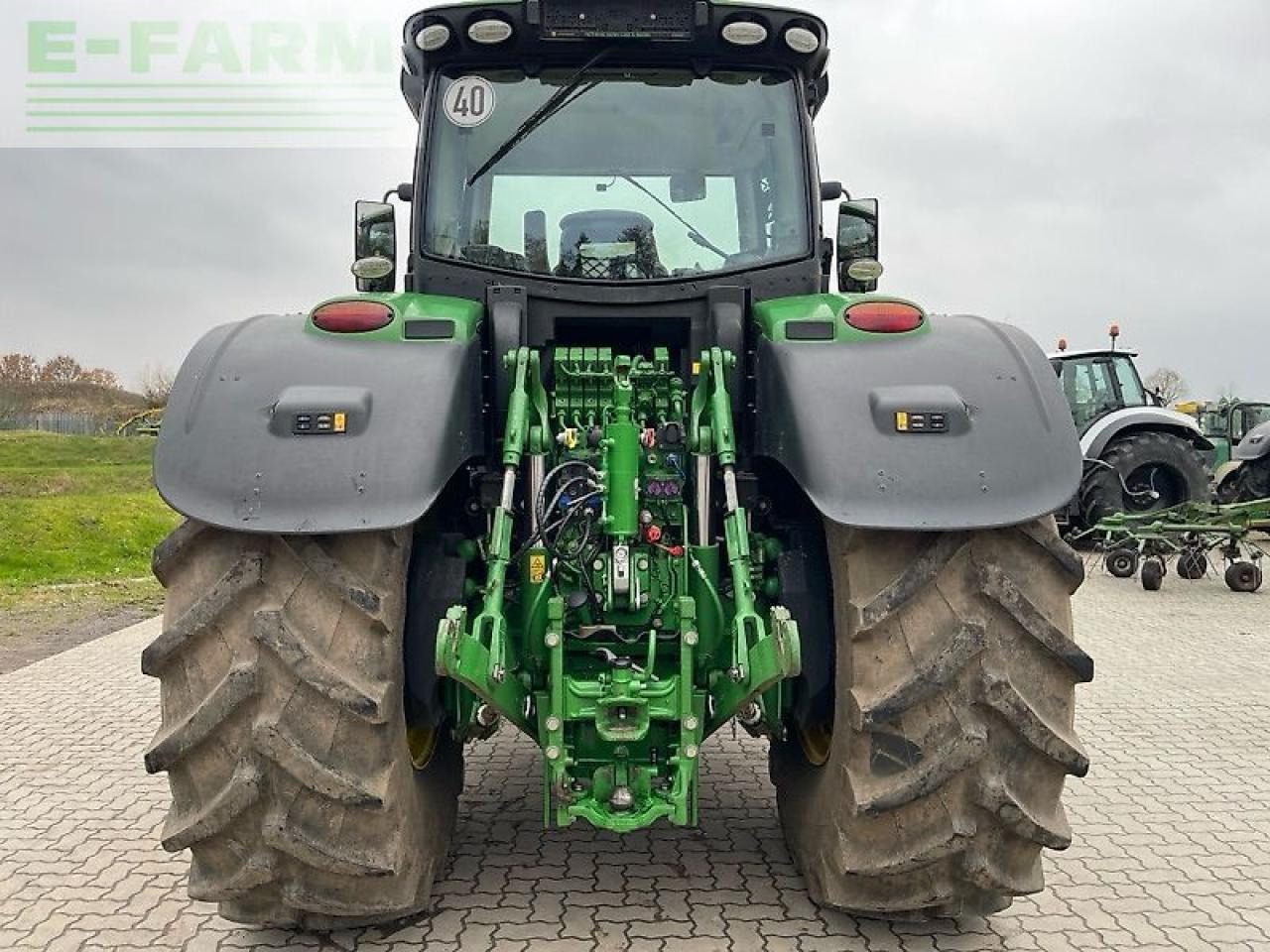 John Deere 6250r - Farm tractor: picture 4 John Deere 6250r - Farm tractor: picture 4