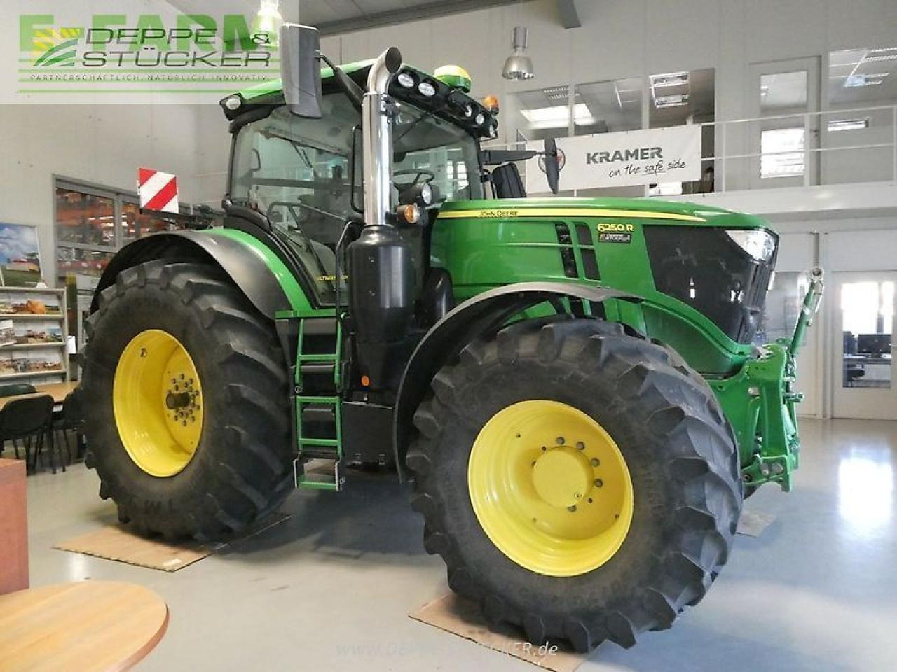John Deere 6250r - Farm tractor: picture 4 John Deere 6250r - Farm tractor: picture 4