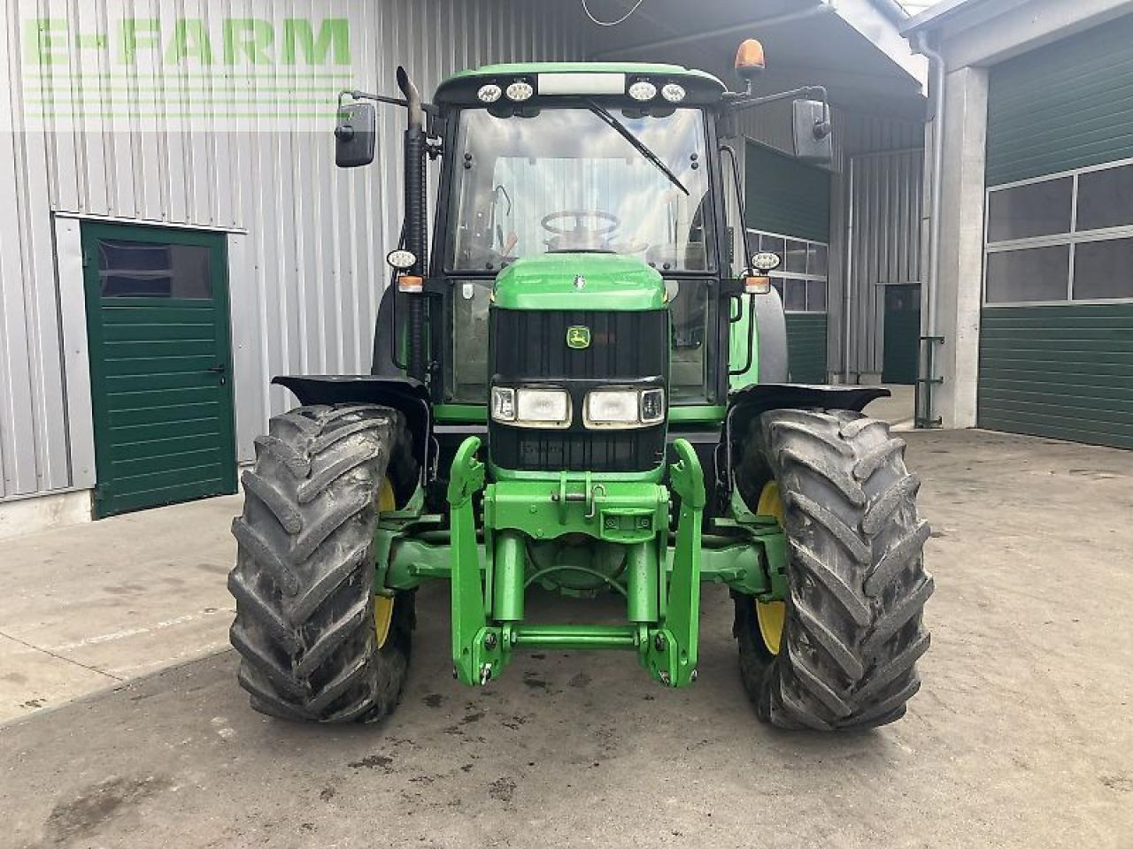 John Deere 6320 premium - Farm tractor: picture 2 John Deere 6320 premium - Farm tractor: picture 2
