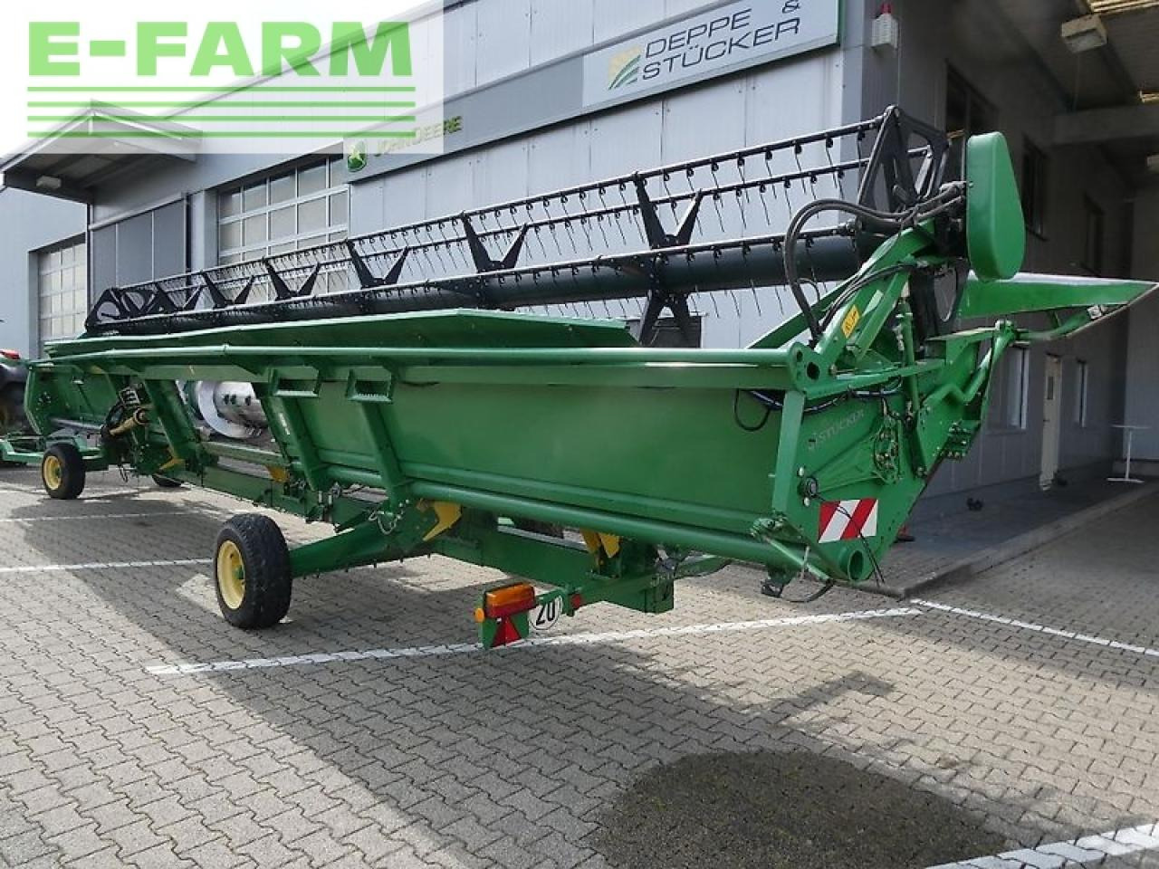 John Deere 635r - Forage harvester attachment: picture 4 John Deere 635r - Forage harvester attachment: picture 4