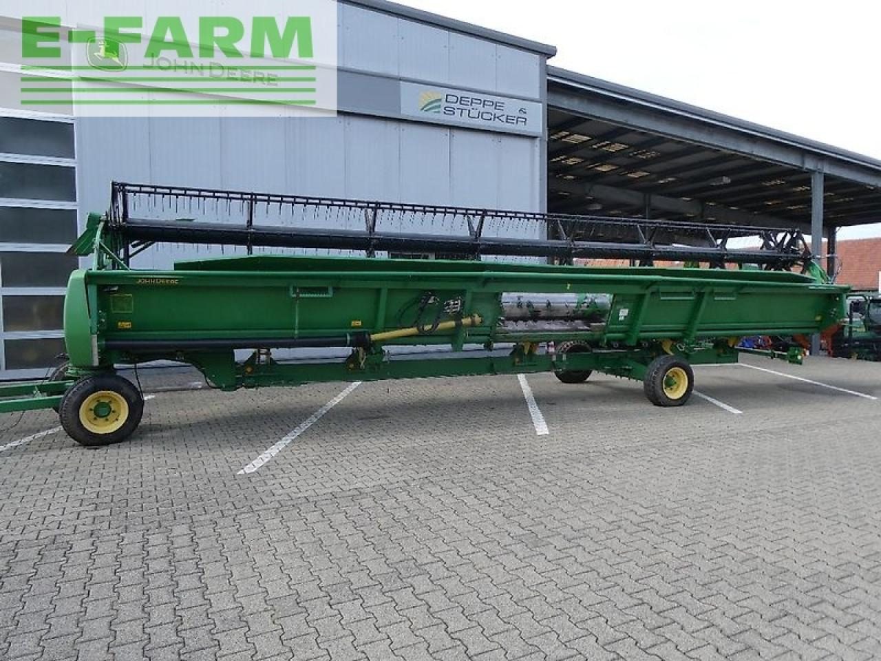 John Deere 635r - Forage harvester attachment: picture 3 John Deere 635r - Forage harvester attachment: picture 3