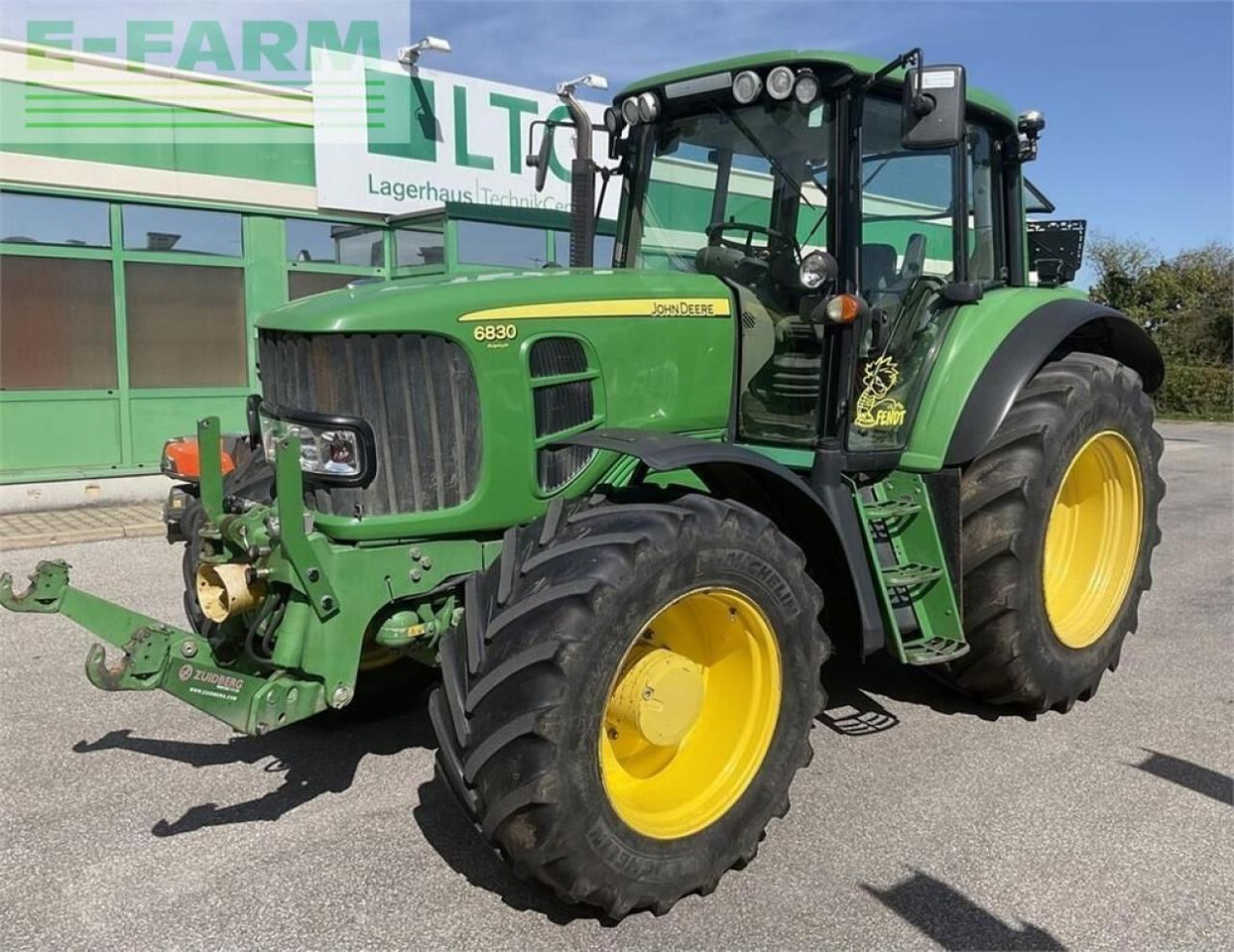 John Deere 6830 - Farm tractor: picture 1 John Deere 6830 - Farm tractor: picture 1
