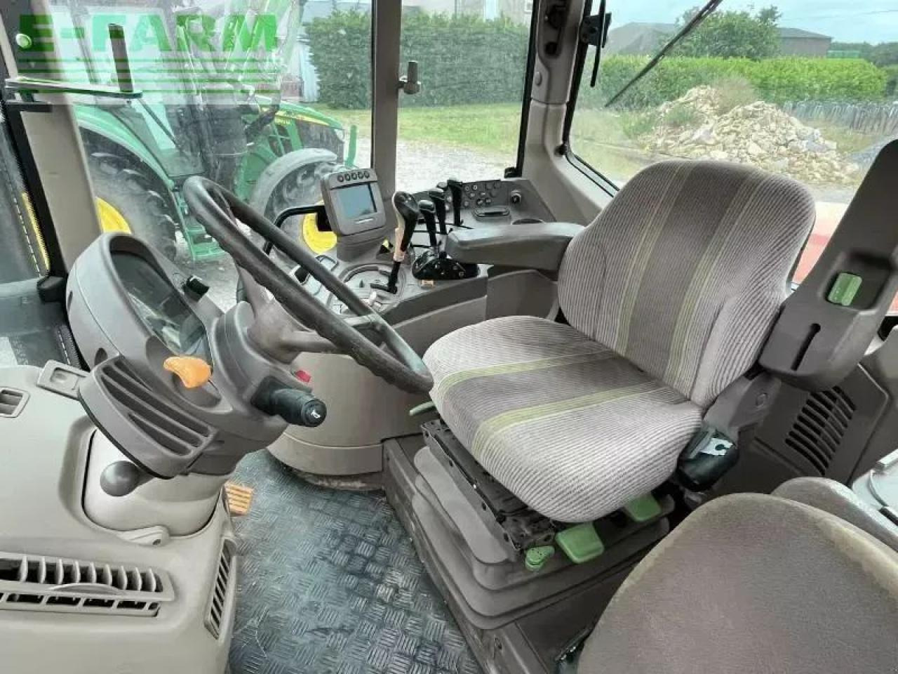 John Deere 6930 premium - Farm tractor: picture 5 John Deere 6930 premium - Farm tractor: picture 5