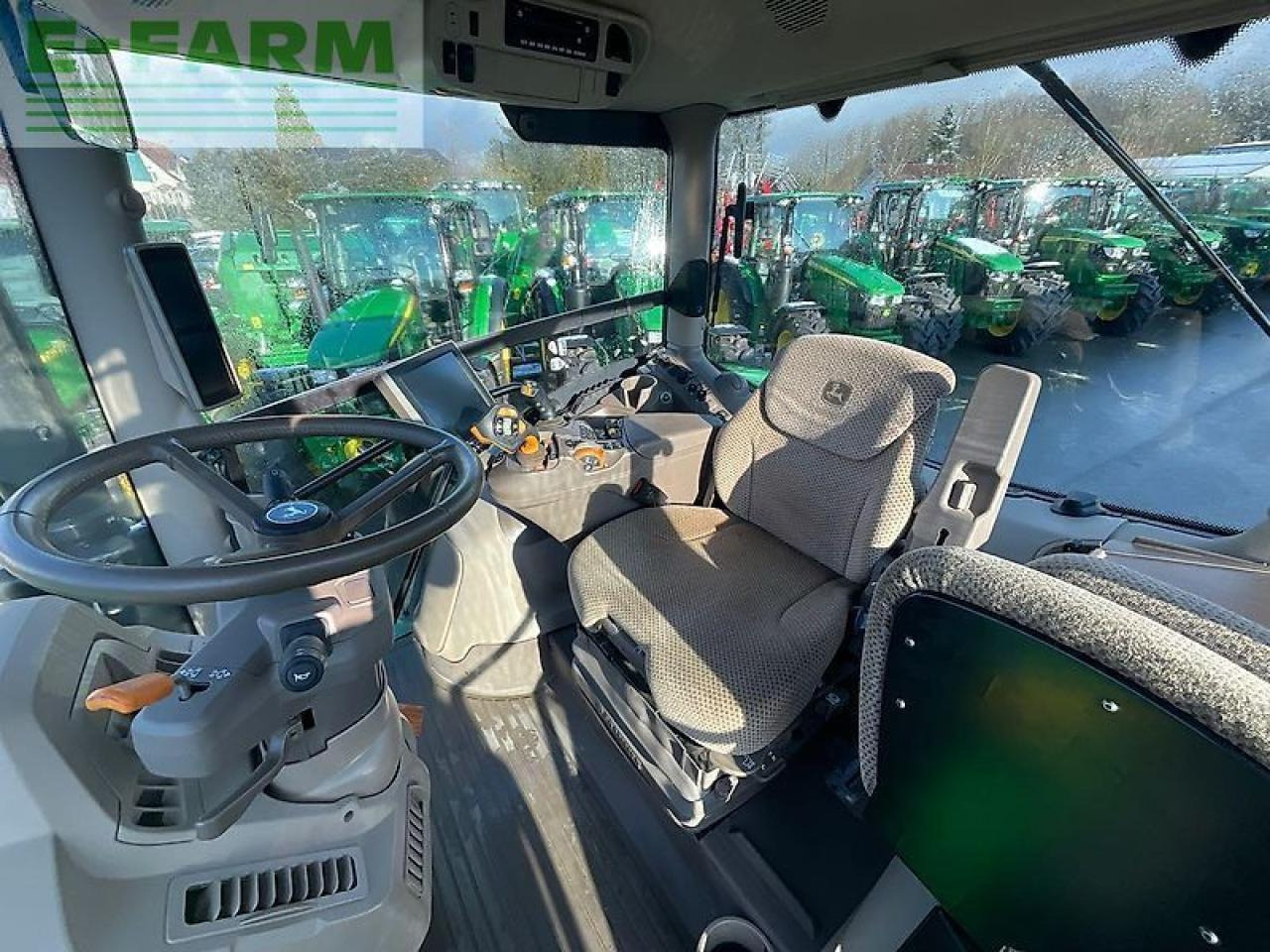 John Deere 6r 150 - Farm tractor: picture 4 John Deere 6r 150 - Farm tractor: picture 4
