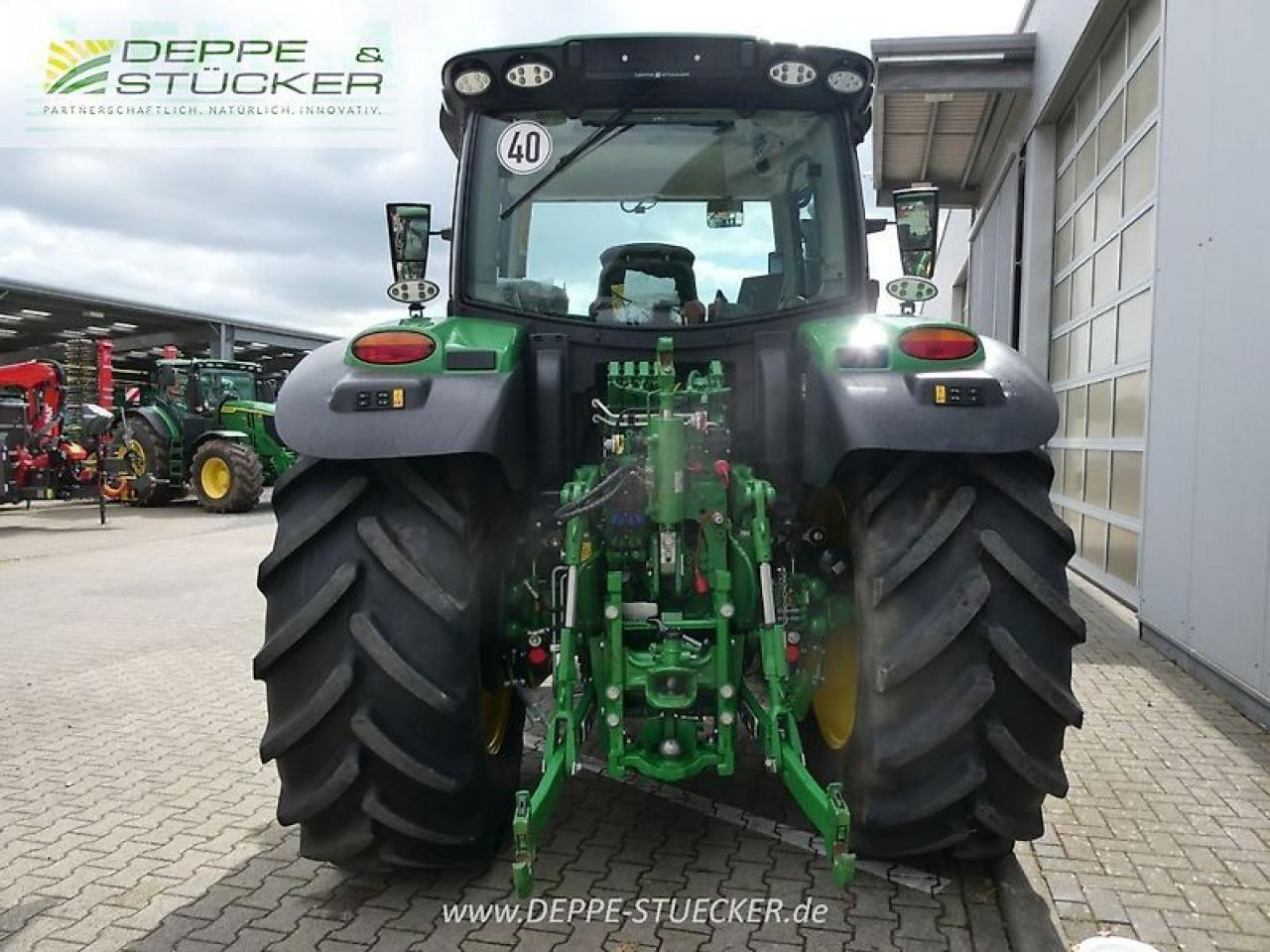John Deere 6r 150 - Farm tractor: picture 4 John Deere 6r 150 - Farm tractor: picture 4