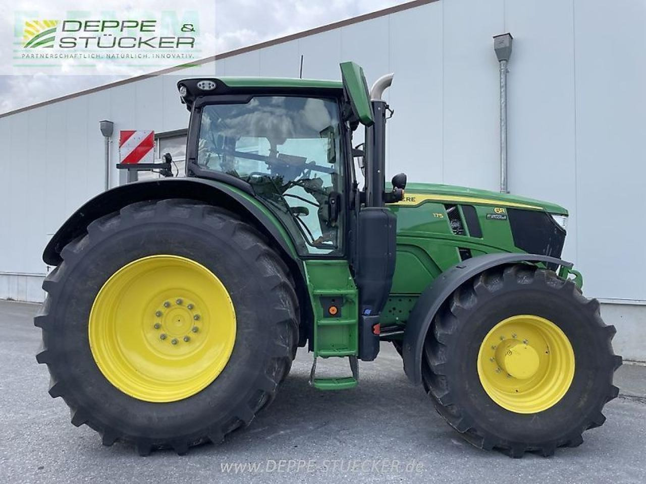 John Deere 6r 175 - Farm tractor: picture 3 John Deere 6r 175 - Farm tractor: picture 3