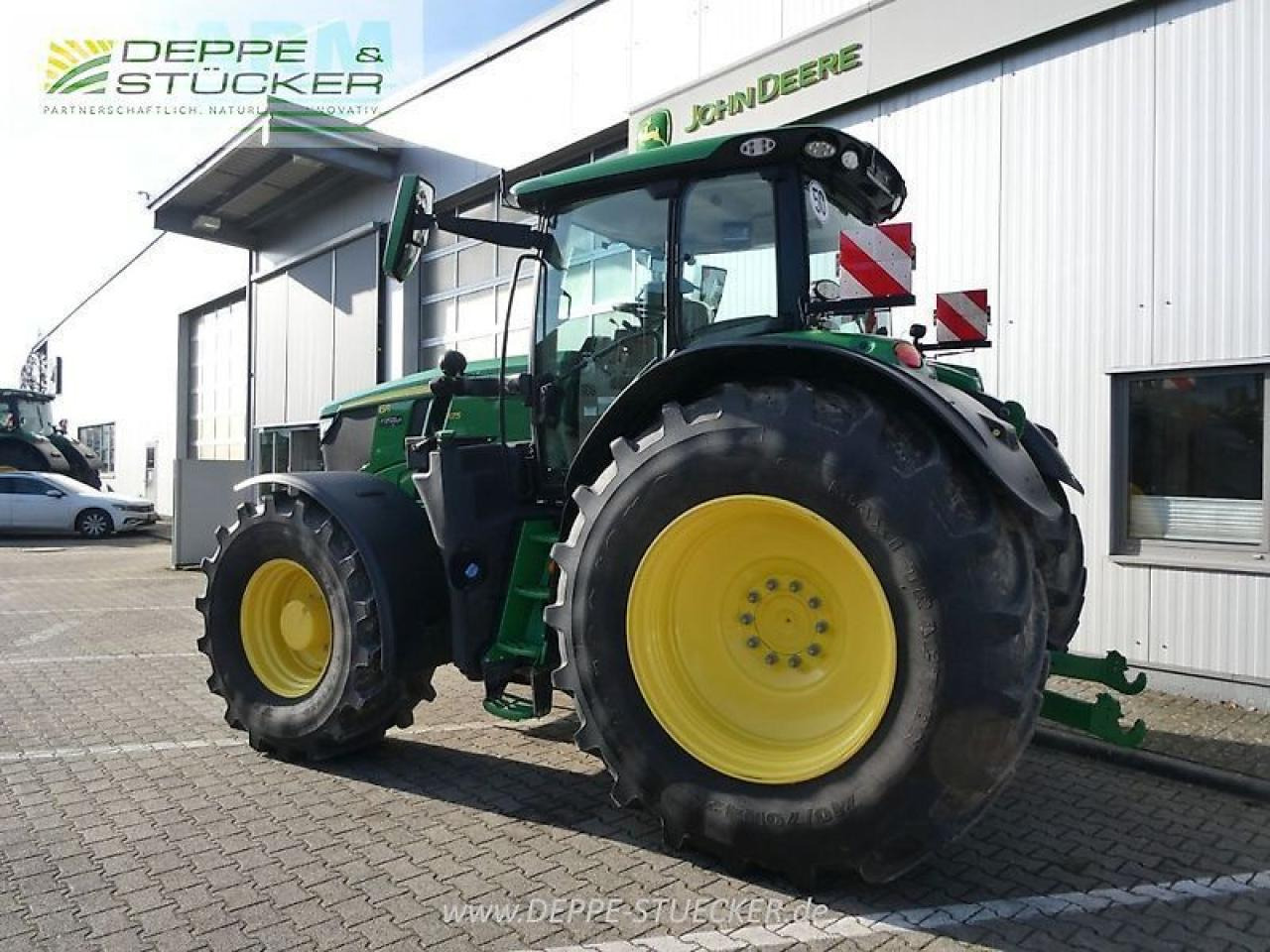 John Deere 6r 175 - Farm tractor: picture 3 John Deere 6r 175 - Farm tractor: picture 3