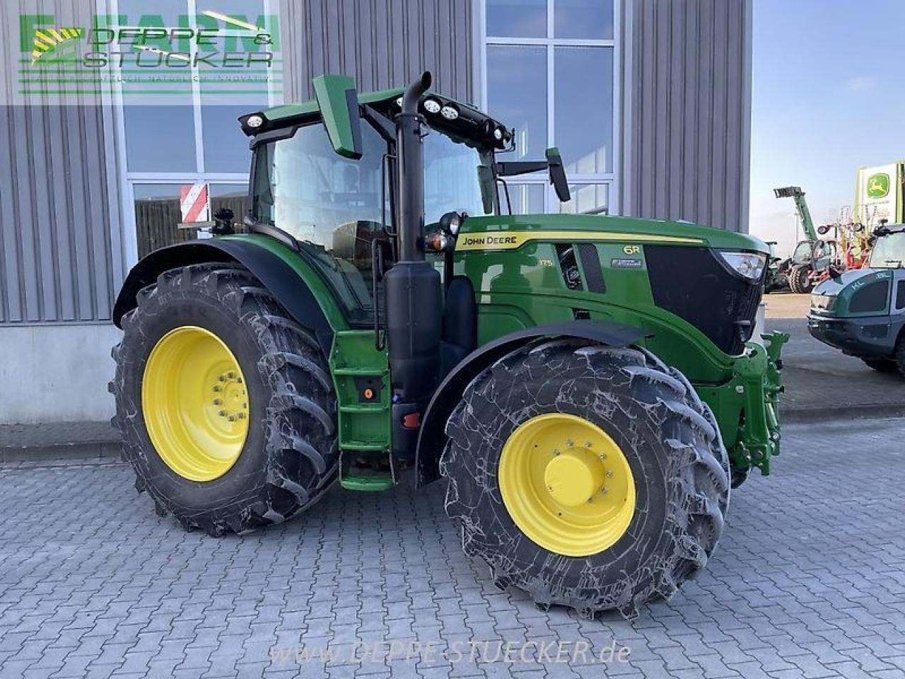 John Deere 6r 175 - Farm tractor: picture 4 John Deere 6r 175 - Farm tractor: picture 4